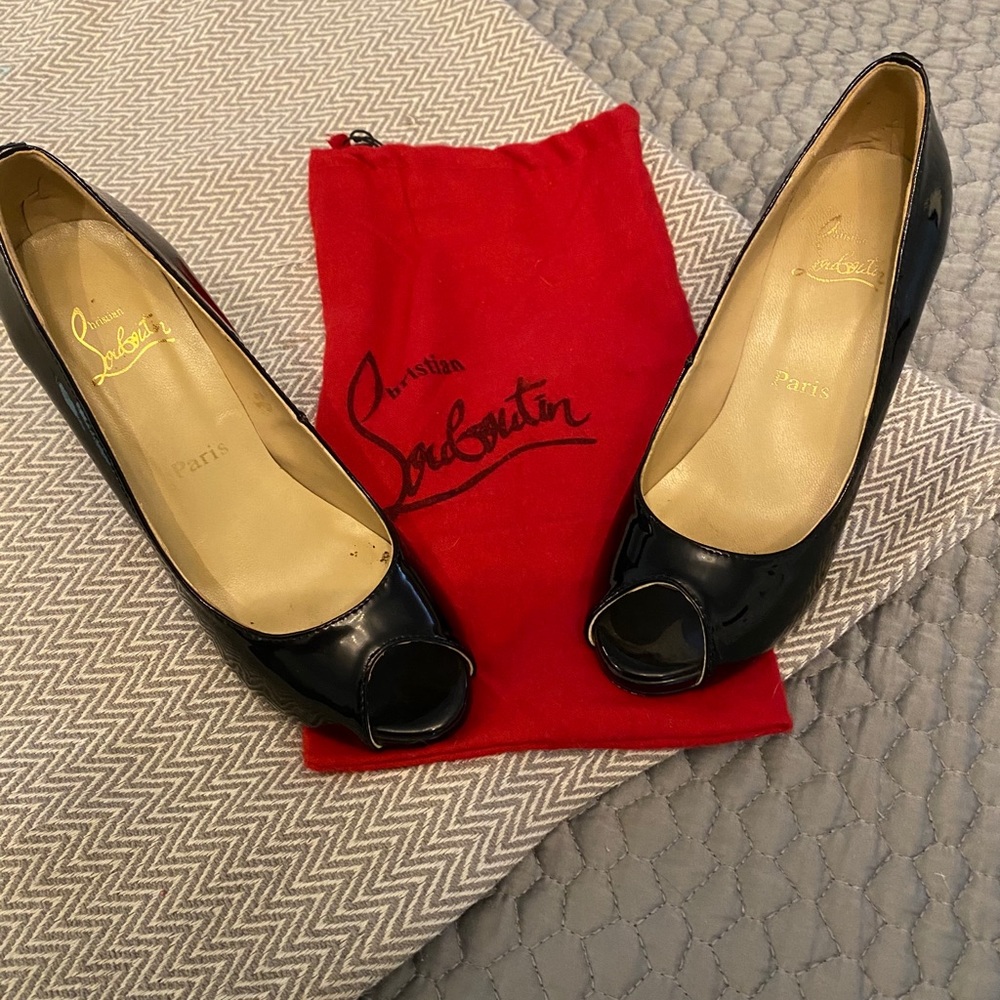 Red bottoms sz 39